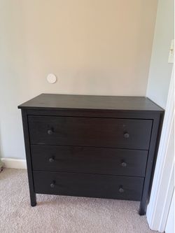 3-Drawer Dresser – Black-Brown – Solid Pine – Like New