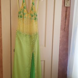  prom dress worn one time for prom size 2