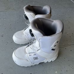 DC Youth Scout BOA Snowboard Boots Size 6