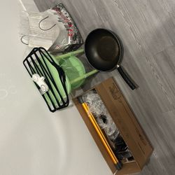 Pot/mini Table/vacuum FREE!!! Take Them At One Time Only