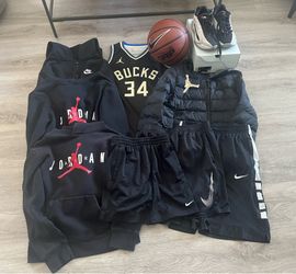 ALL Lot of Kids Nike Jordan Clothing Luka Doncic Shoes Basketball Giannis Antetokounmpo Jersey Uniqlo