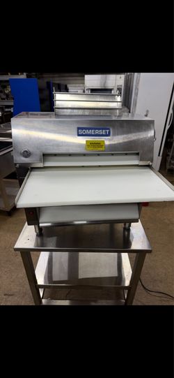 🍕Somerset CDR-2000M 22 Inch Dough Roller 500 to 600 Sheets Hour Stainless Steel🍕
