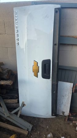 Chevy Silverado Tailgate