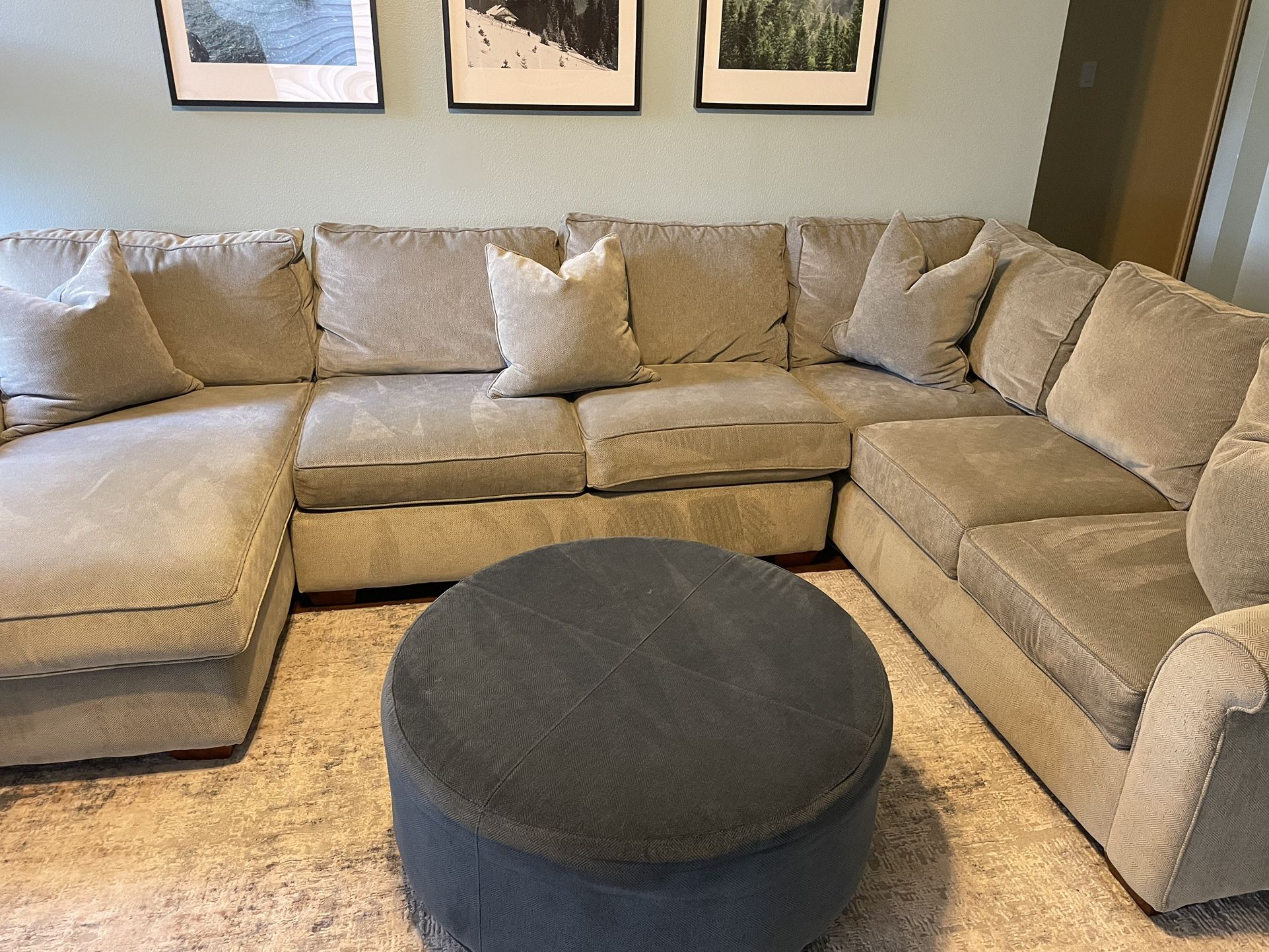 Havertys Sectional Couch With Ottoman
