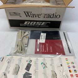 New Wave Radio Bose White AWR1 /13 120 Volt 60 HZ AM/FM/Alarm Clock/Controller