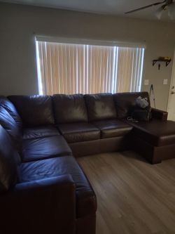 Sectional leather sofas