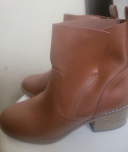 Target Brand Tan Booties  Sz 10