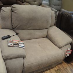 Power Recliner — Woodward Park (Taupe) 0491D18717R01