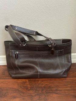 AUTHENTIC COACH PEBBLE BROWN LEATHER HANDBAG STAIN/PEN MARKS INSIDE THE OUTSIDE IS CLEAN