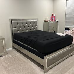 4 PC Bedroom Set