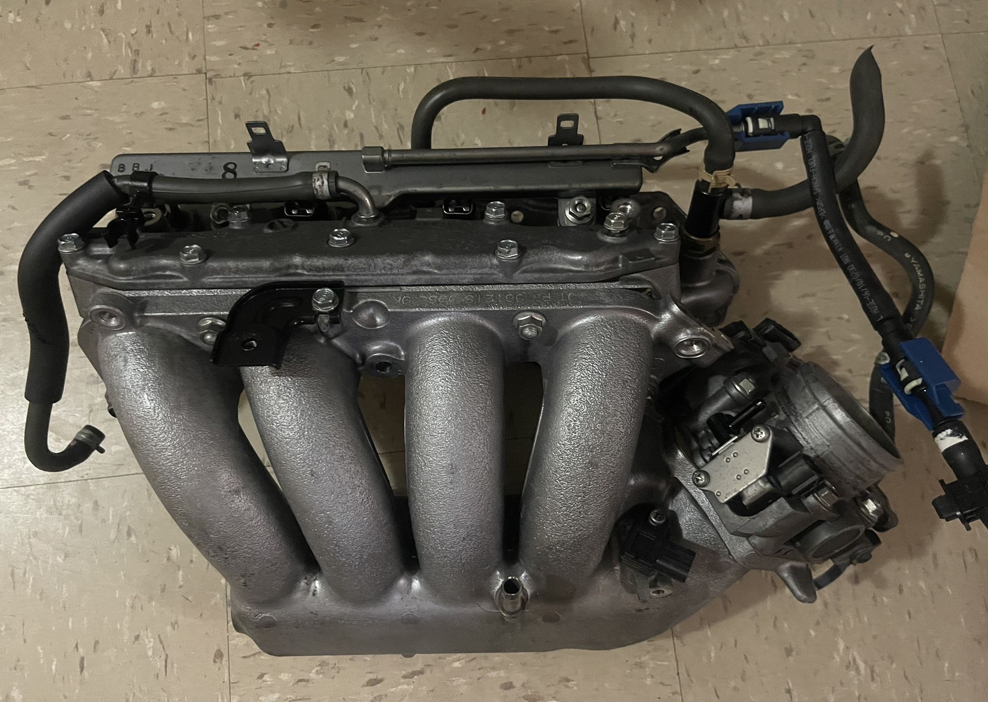 OEM 06-08 Acura TSX Intake Manifold Upper & Lower Base 17110-RBB-A00 K24A
