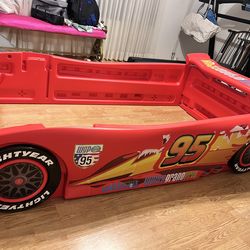 Boys Lightning Mqueen Twin Bed