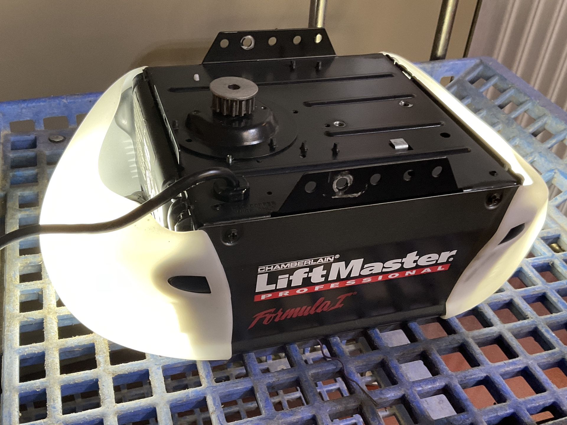 CHAMBERLAIN LIFTMASTER FORMULA I PROFESSIONAL 3280-267 1/2 HP 60HZ