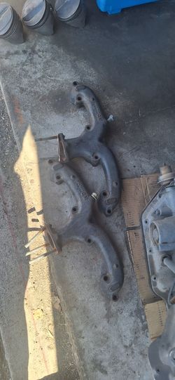 Chevrolet Small Block Ram Horn Exhaust Manifolds, Rat Rod? 1 Pair. 35th Ave And McDowell Phx 