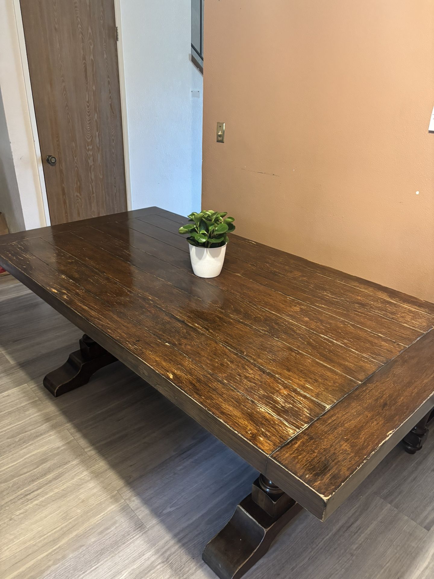 Dinning Table