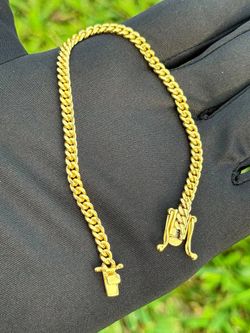 Brand New 10k yellow gold Cuban link 7" bracelet 4mm wide