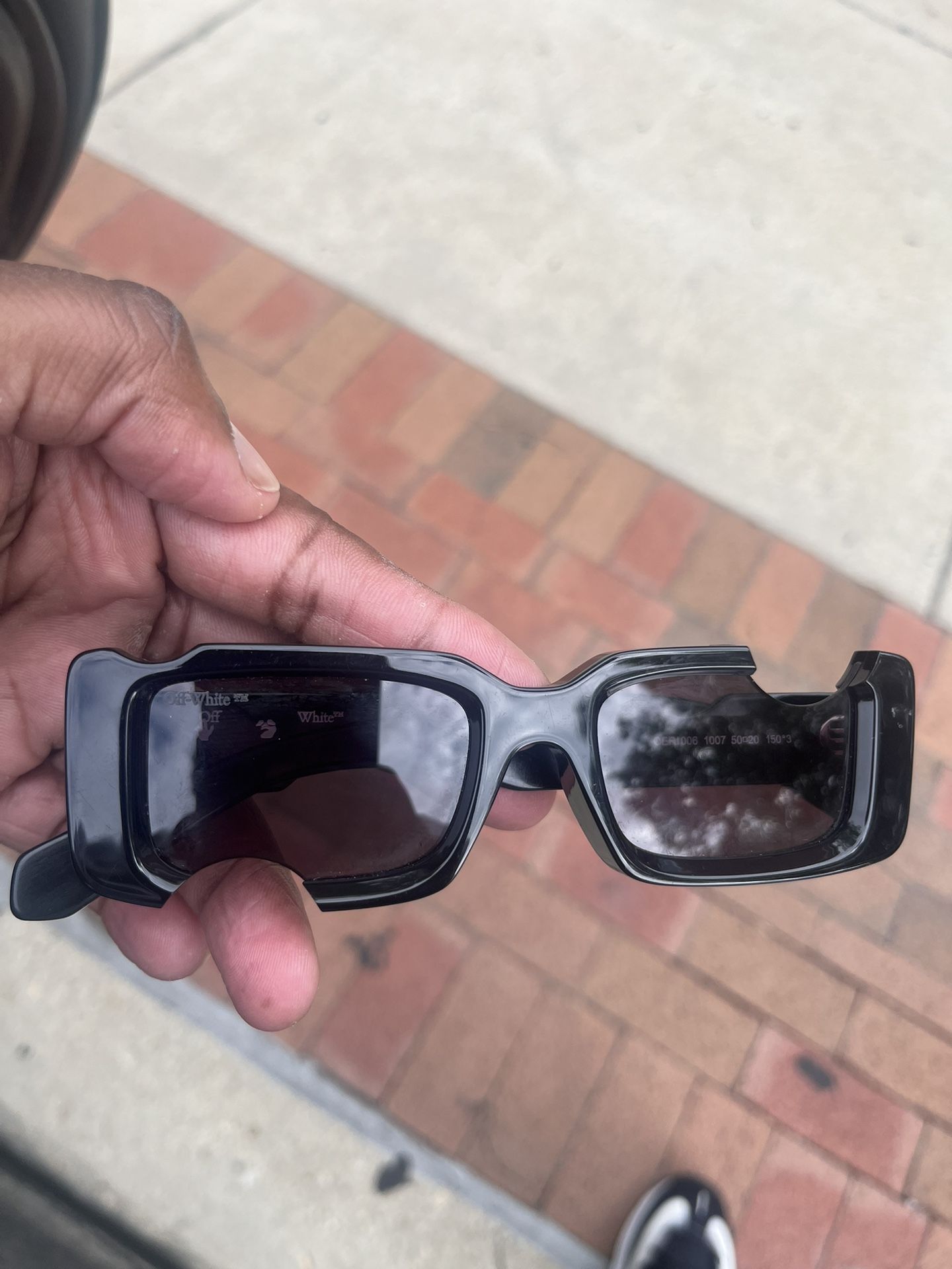 Off White Shades