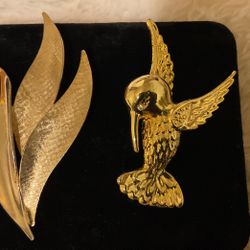 Gold Tone Vintage Brooches 