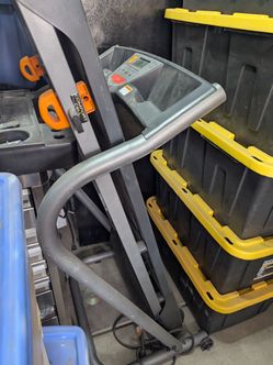 Folding Treadmill with Console