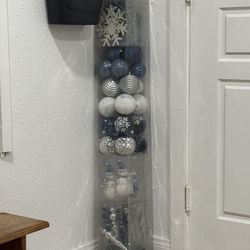 FREE Christmas Ornaments 