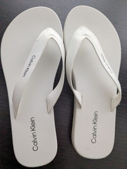 "Calvin Klein" women's Flip -Flop Sandals, Size 8, New, Ivory 