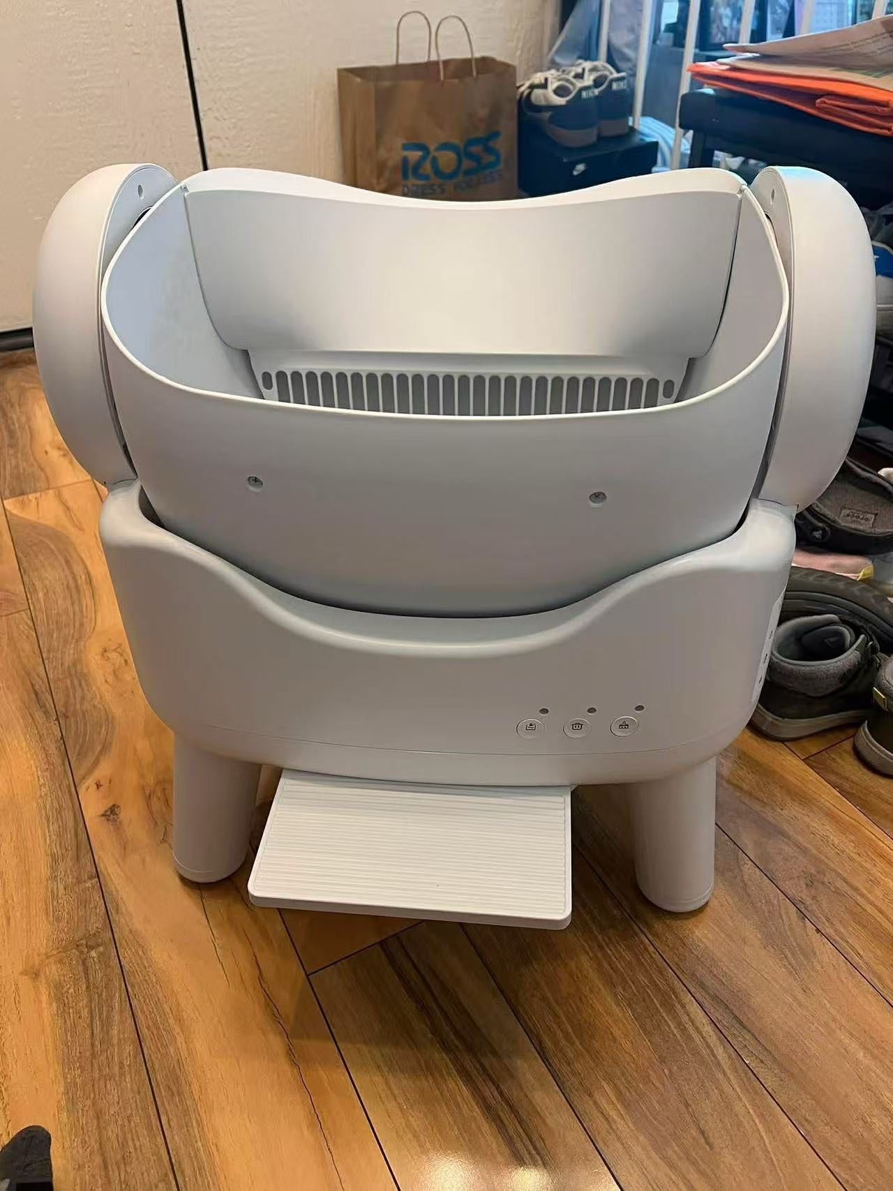 Brand New Smart Self-Cleaning Cat Litter Box – $99 (Pickup Only)