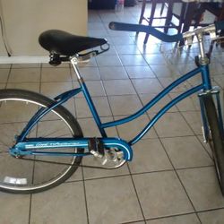 Woman's   Huffy   Good Vibrations Bike