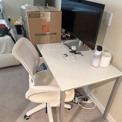 Desk And Chair 