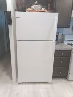 Brand New Whirlpool refrigerator forsale  now!!!