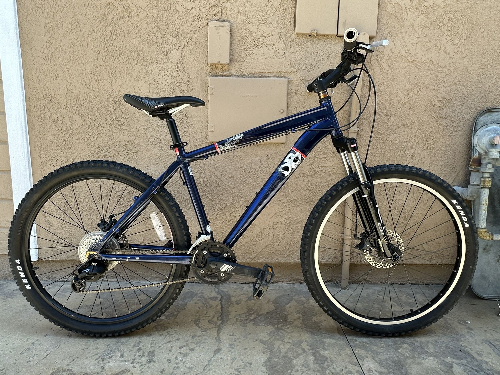Diamondback Topanga Mountain Bike 21 Speed Sram New Tires Disc Brakes