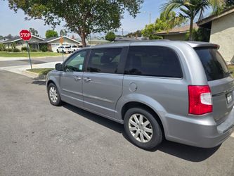 2014 Town & Country Van Flex Fuel E85!!