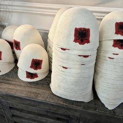 Albanian Eagle Plis/ Qeleshe