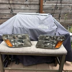 2010 Dodge Ram Head Lights