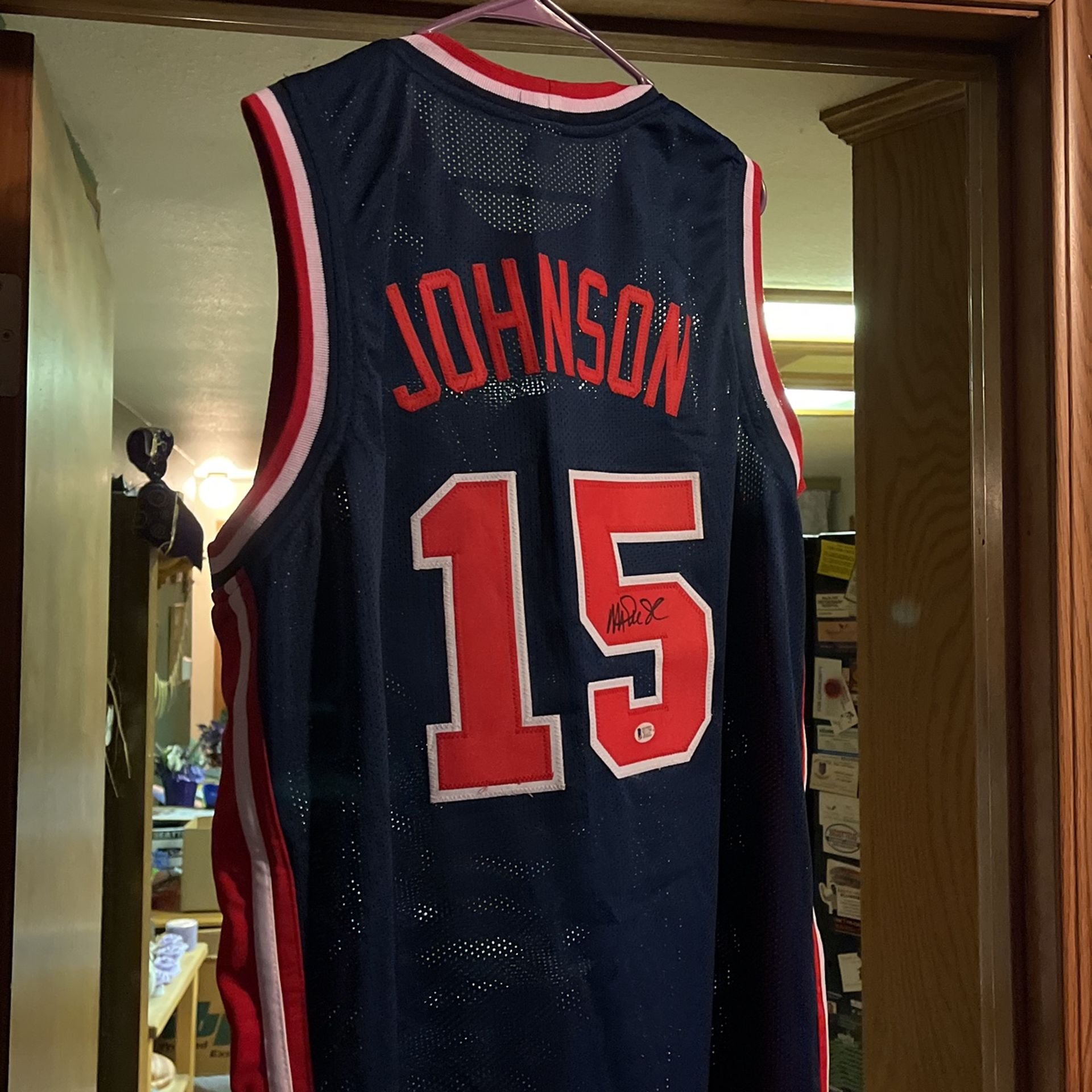 Magic Johnson Signed USA Jersey Size Is XL Comes With Coa And 2 Cards In Sleeves 140 For All