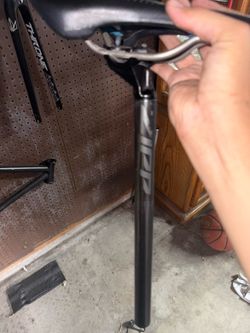 Carbon zipp seatpost