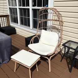 Egg chair with foot stool