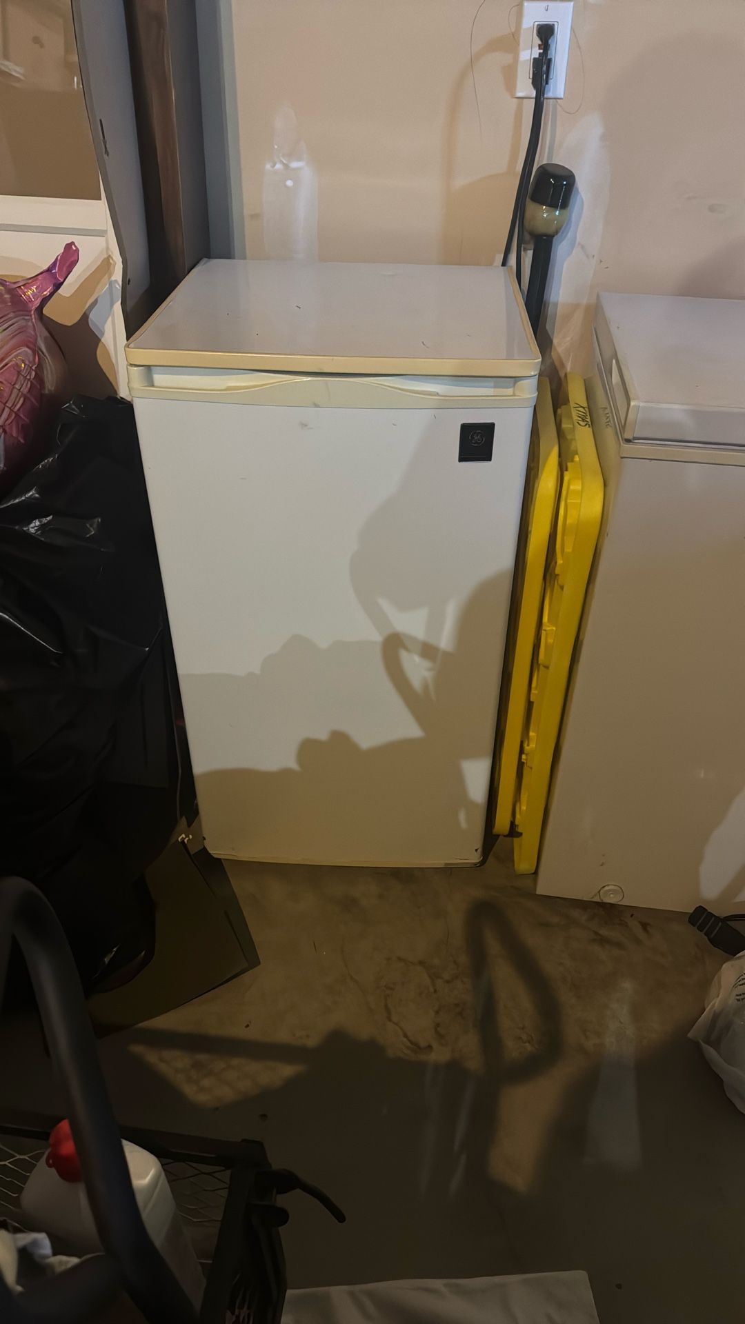 GE mini fridge