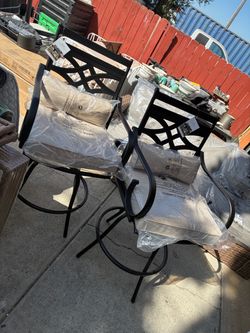 Outdoor Patio Swivel Bar Chairs Set of 2