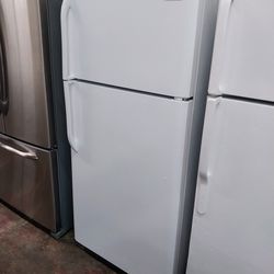 Frigidaire 18 Cu Ft Top Freezer Refrigerator Delivery Warranty Installation Available 