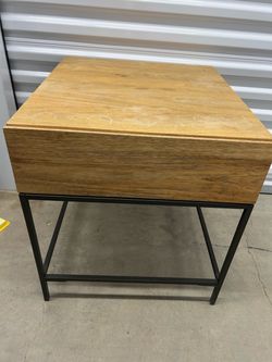 William Sonoma Wood Top End Table with Metal Base