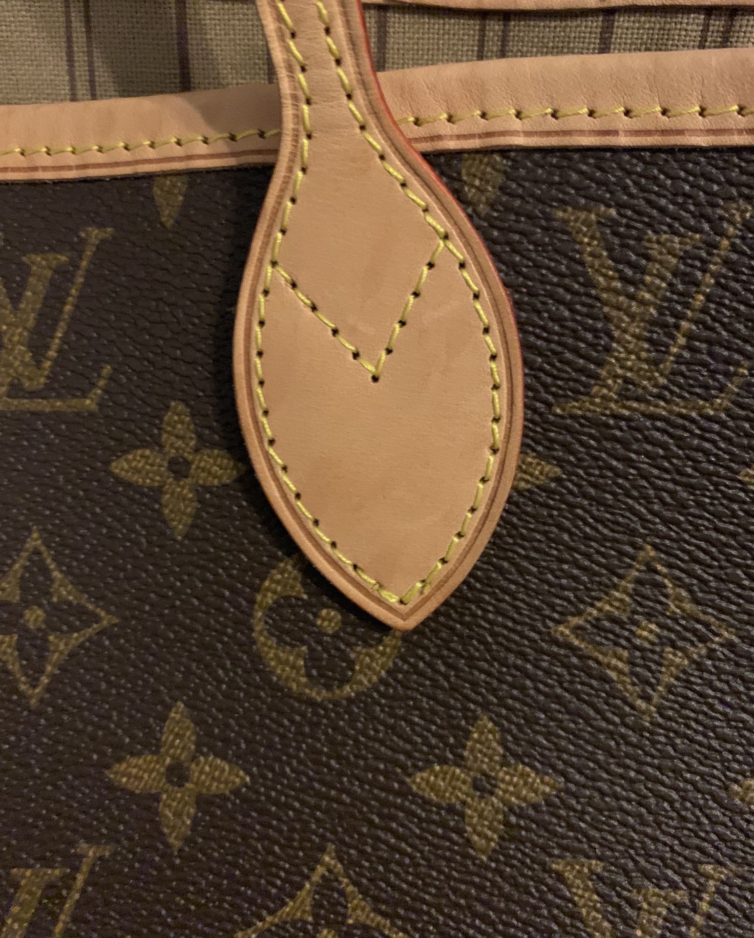 Louis Vuitton Neverfull MM for Sale in Everett, WA - OfferUp