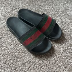 Gucci Web Slides 