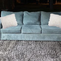 Beautiful Couch 3 Seats 