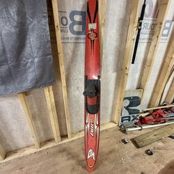 HO Excel Water Ski – ThermoSet Composite – Adjustable Binding (Red/Black)