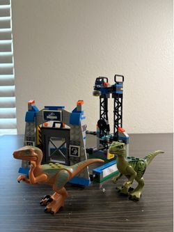 LEGO Jurassic World Raptor Escape Play Set