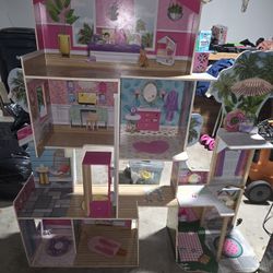 Barbie Doll House 