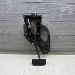 2014-2018 Chevy Silverado 1500 Brake Pedal Assembly 