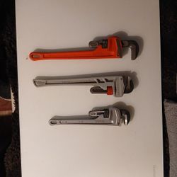 2 Ridged Pipe Wrenches 14inch 18 Inch - 1 18 Inc Husky Pipe Wrench  ...Both Grey Wrenches Are Aluminum...Red Ridged  Heavy Duty Steel  