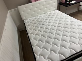 Queen Bed