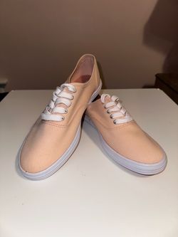 Brand New Universal Thread Women’s Sneakers Size 8 Peach/Blush